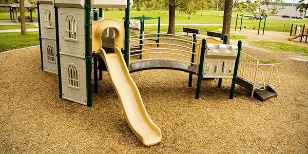 Playground Mulch vs. Regular Mulch: What's the Difference?